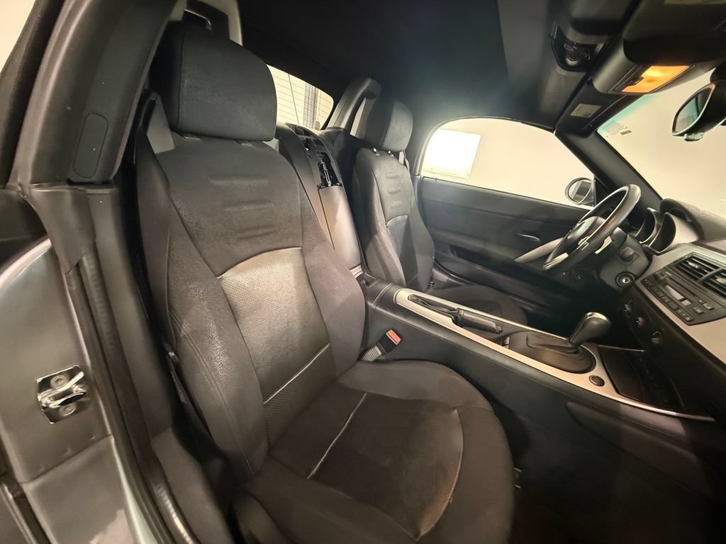 Used 2007 BMW Z4 3.0i RWD image 24