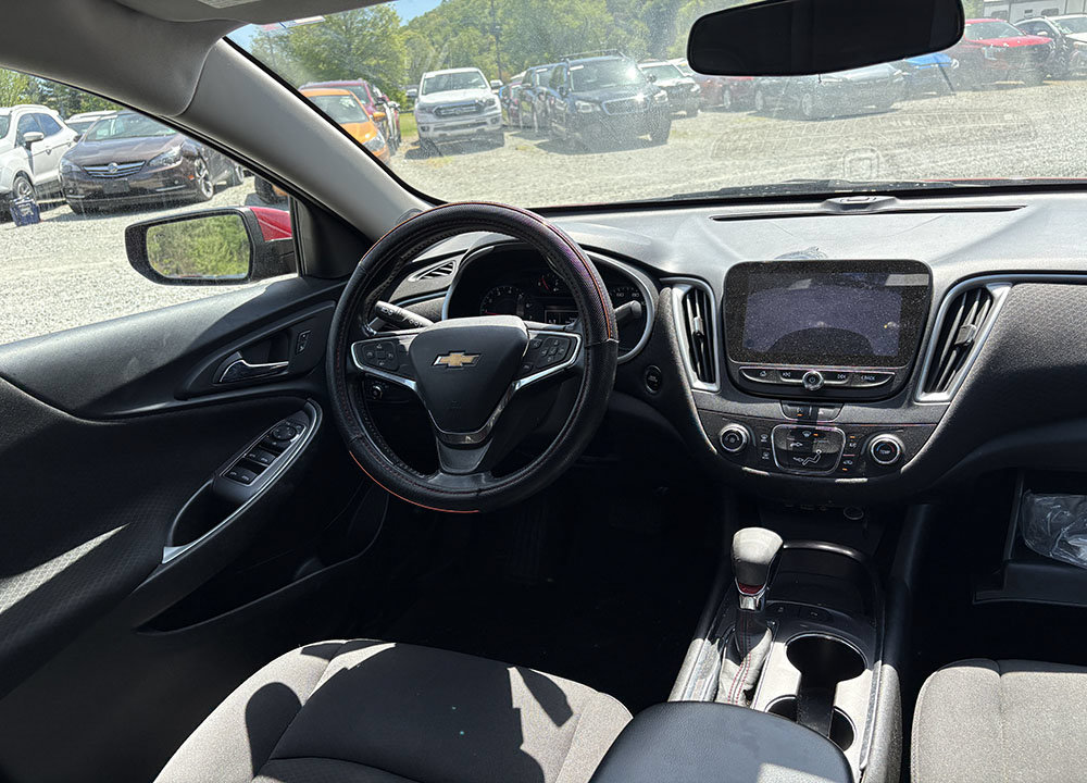 Used 2021 Chevrolet Malibu RS FWD image 5