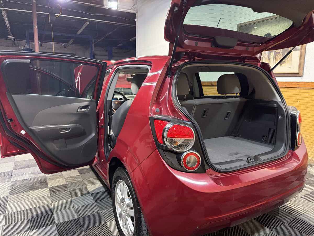 Used 2014 Chevrolet Sonic LT image 13