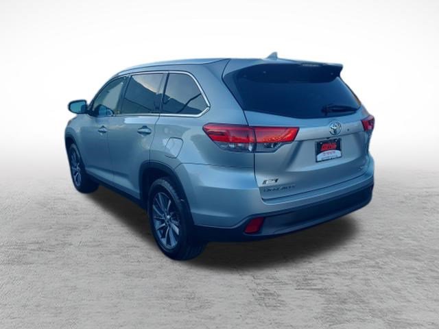 Used 2019 Toyota Highlander XLE AWD/4WD image 5