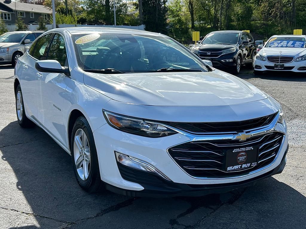 Used 2020 Chevrolet Malibu LS w/ Driver Confidence Package II FWD image 4