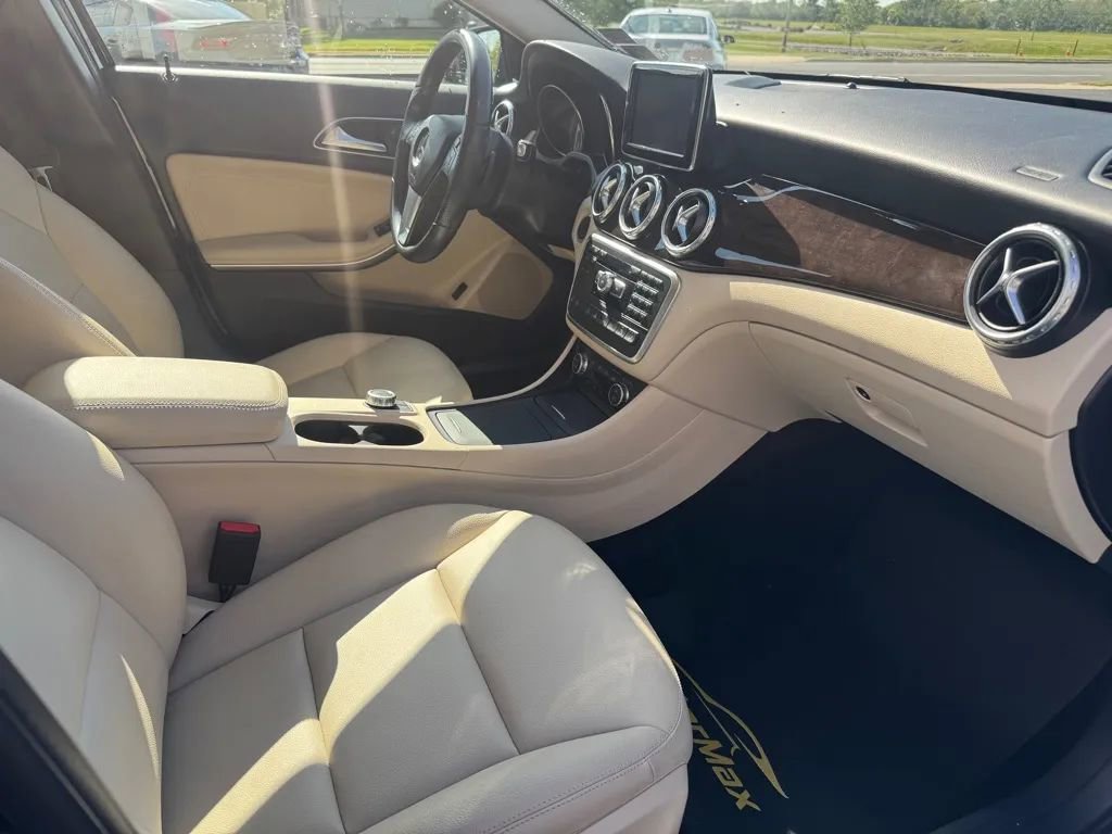 Used 2015 Mercedes-Benz GLA 250 4MATIC image 8