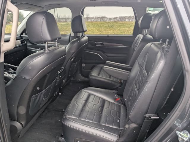 Used 2022 Kia Telluride SX w/ SX Prestige Package image 10