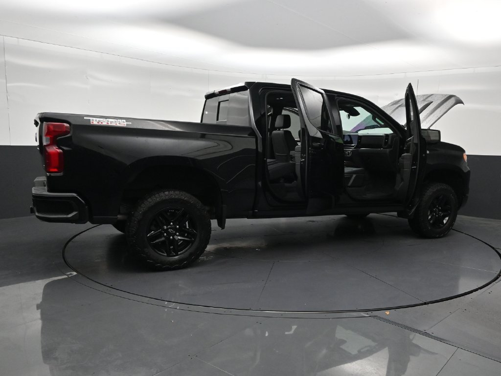Used 2024 Chevrolet Silverado 1500 LT Trail Boss w/ LT Trail Boss Premium Package AWD/4WD image 28
