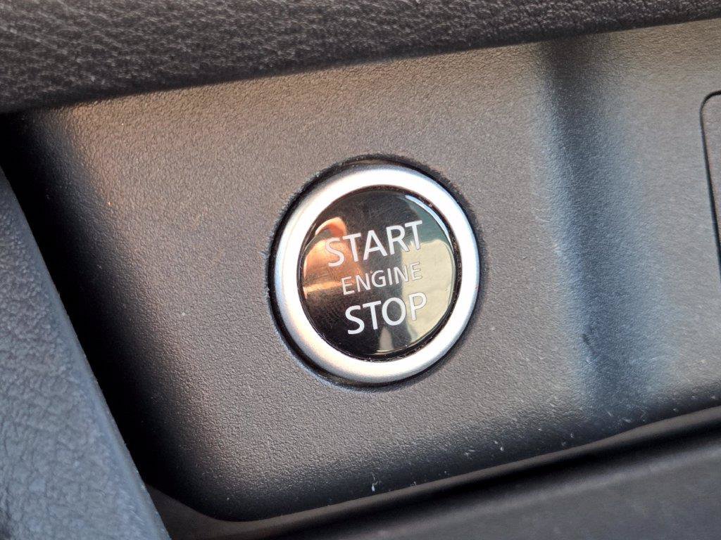 Certified 2023 Nissan Rogue SV AWD/4WD image 13