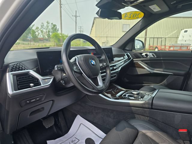 Used 2024 BMW X5 xDrive50e AWD/4WD image 12