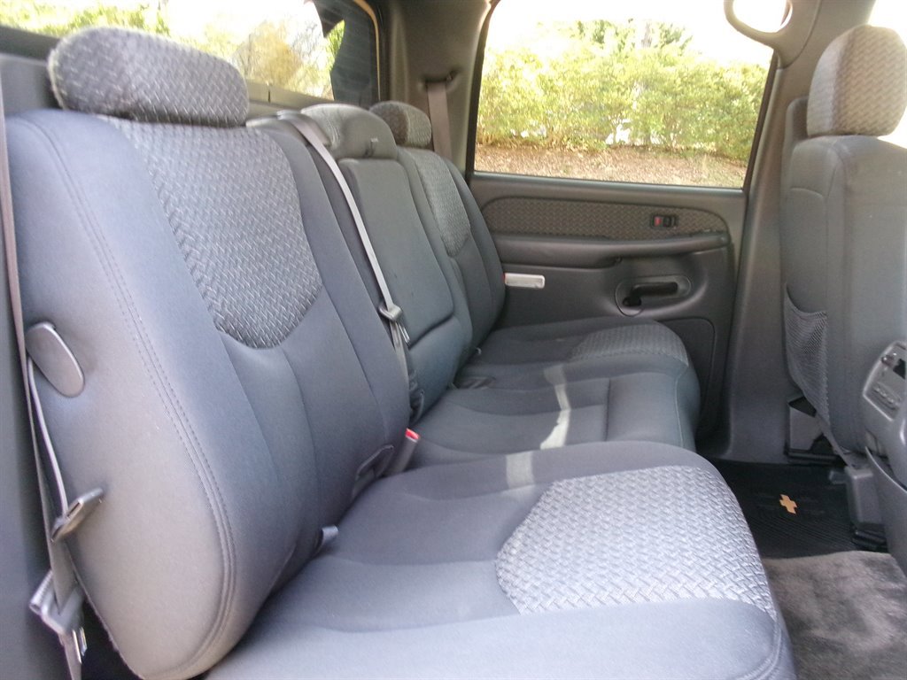 Used 2003 Chevrolet Avalanche 4x4 w/ Suspension Package, Off-Road image 24