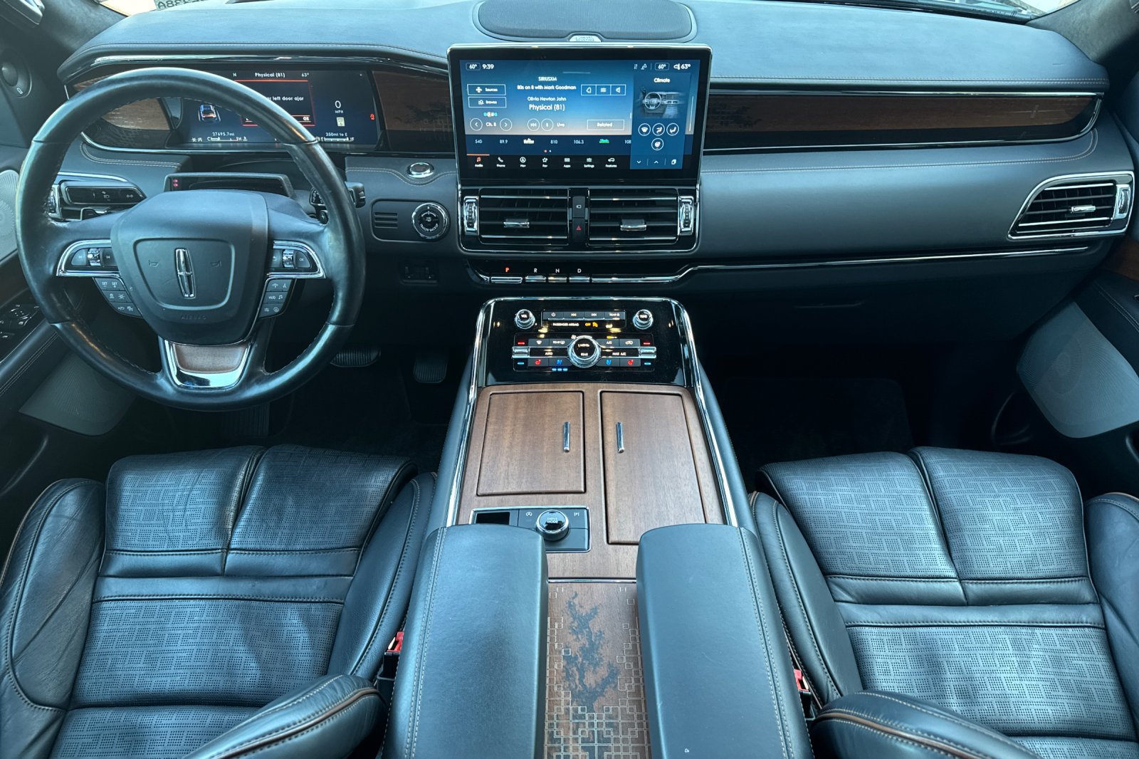 Certified 2024 Lincoln Navigator L Black Label AWD/4WD image 13