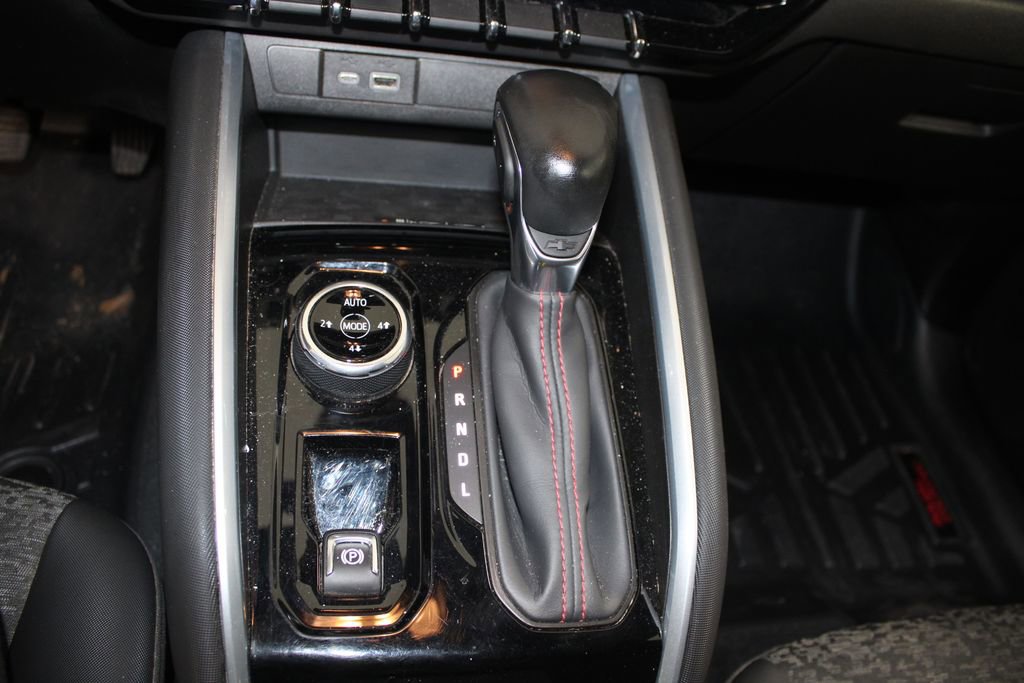 Used 2023 Chevrolet Colorado Z71 w/ Z71 Convenience Package 2 image 28