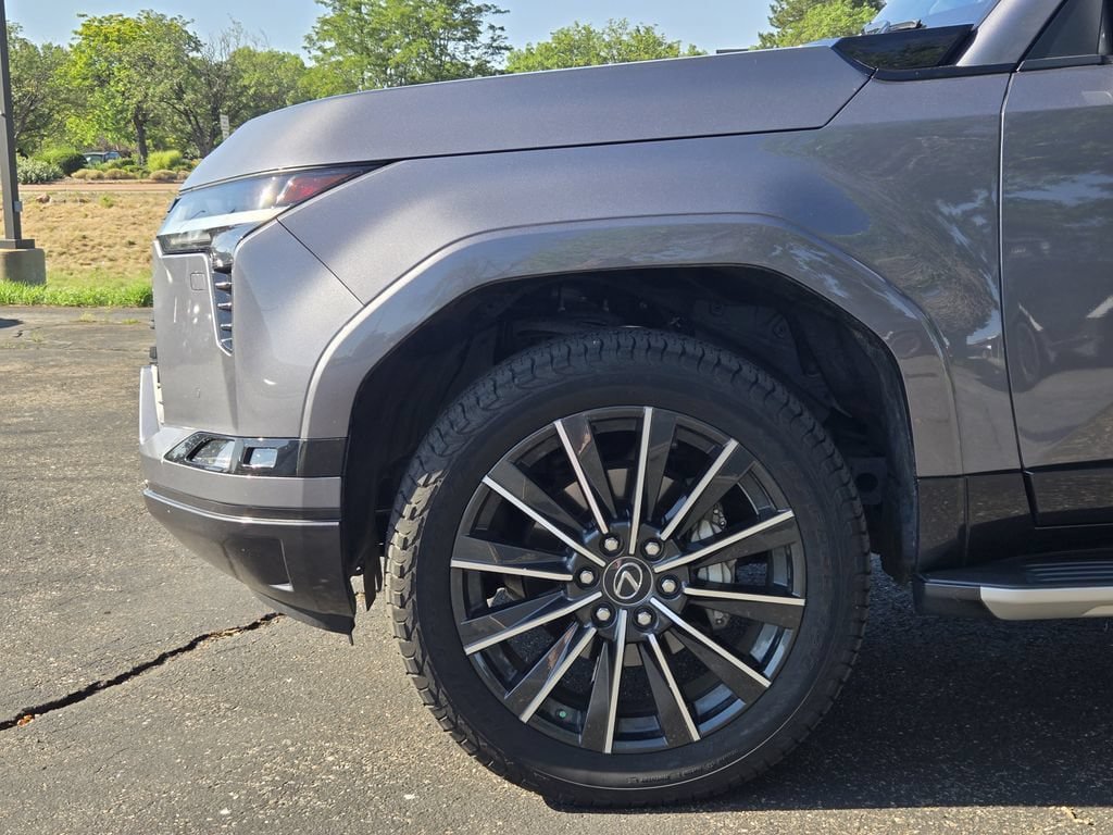 Used 2024 Lexus GX 550 w/ Cold Area Package AWD/4WD image 6