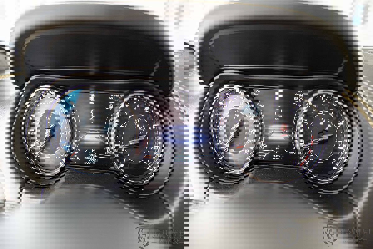 Used 2022 Maserati Levante F Tributo image 25