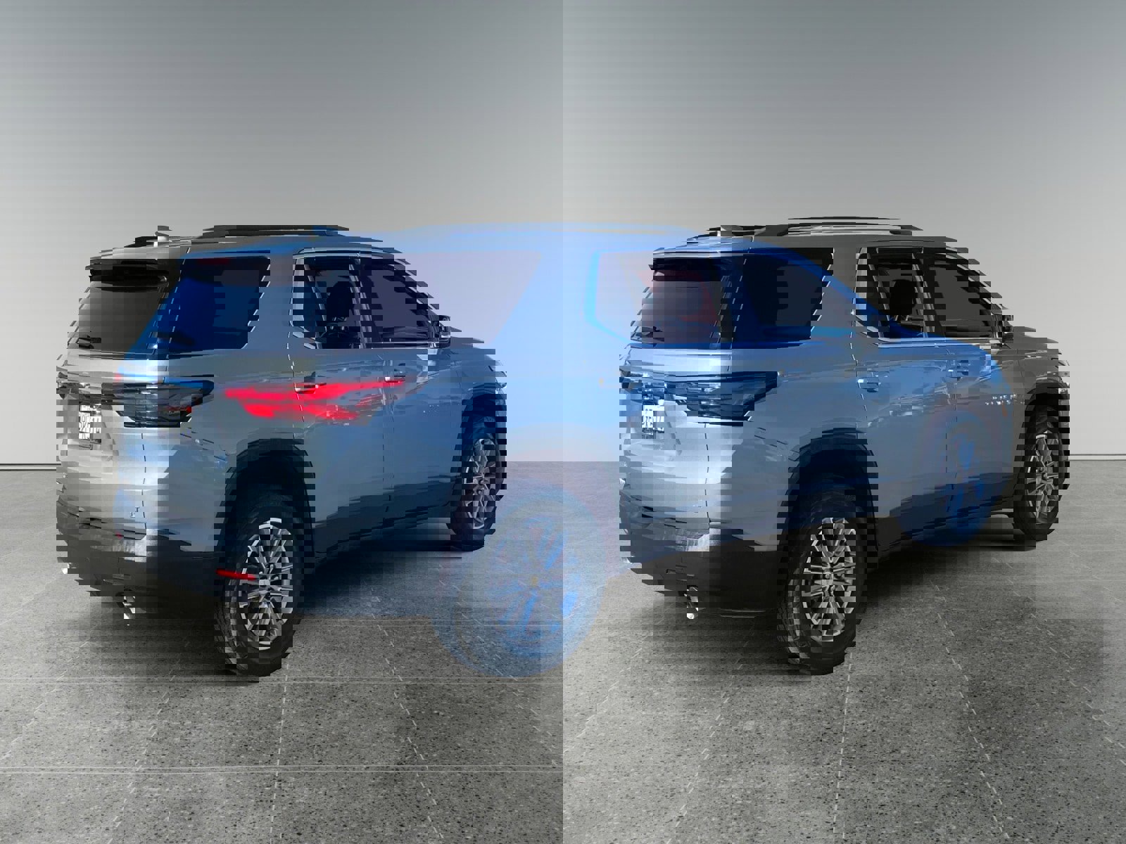 Used 2023 Chevrolet Traverse LT w/ LPO, Cargo Package image 5