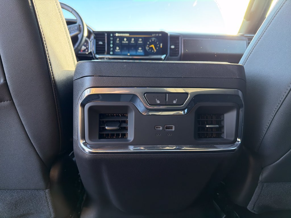 Used 2025 Chevrolet Silverado 1500 High Country w/ High Country Premium Package AWD/4WD image 34