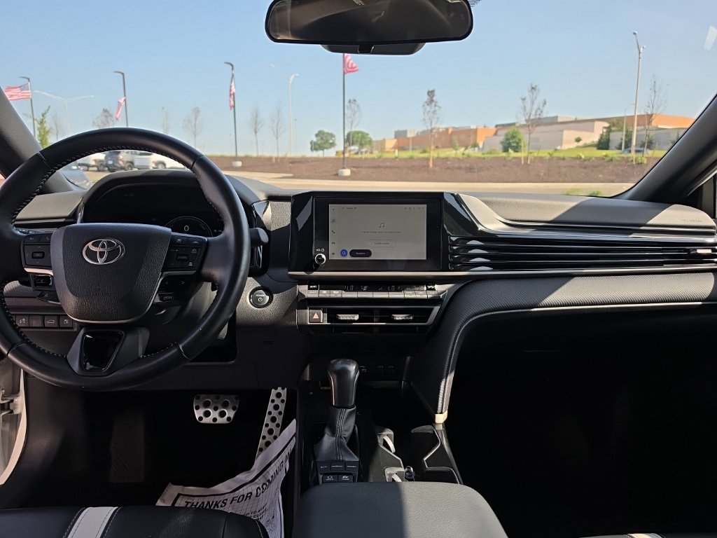 Used 2025 Toyota Camry SE FWD image 20