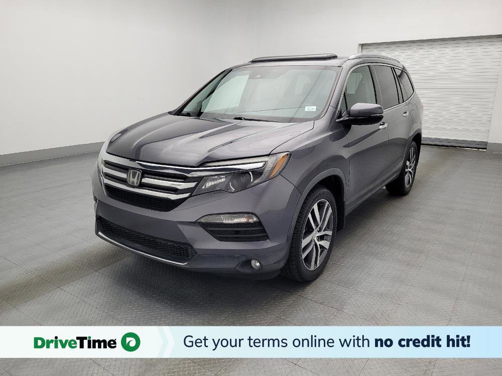 Used 2017 Honda Pilot Touring image 1