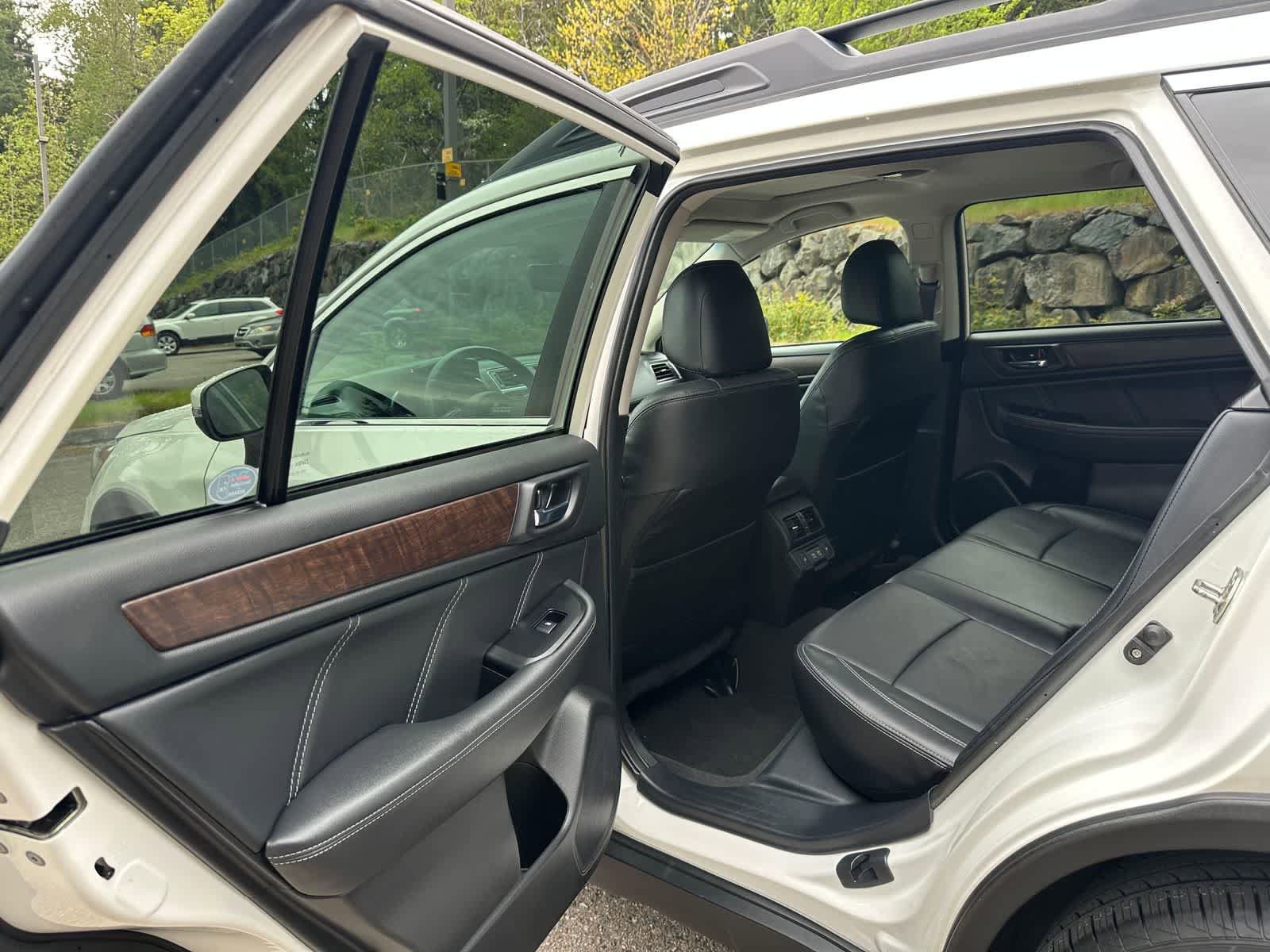 Used 2019 Subaru Outback 2.5i Limited AWD/4WD image 11