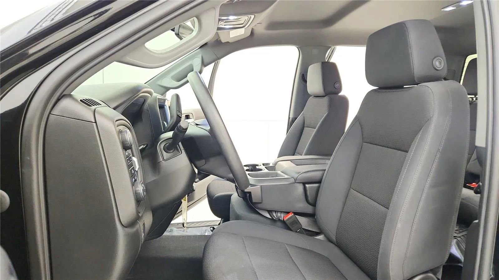 Used 2020 Chevrolet Silverado 1500 Custom Trail Boss w/ Custom Convenience Package image 26