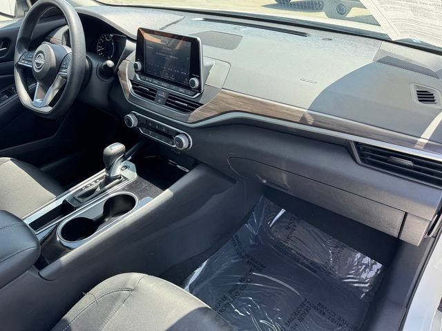 Used 2024 Nissan Altima 2.5 SV FWD image 5