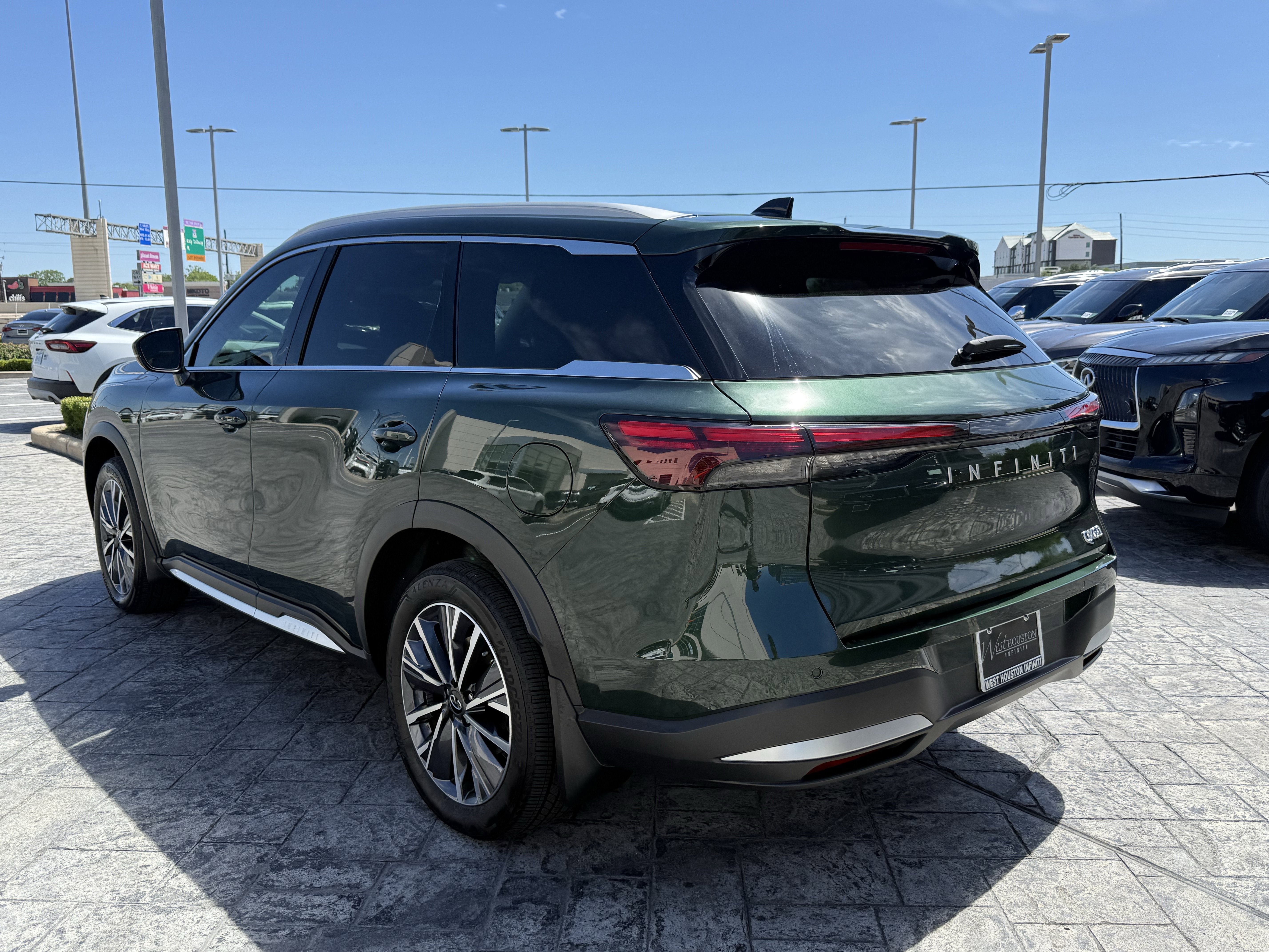 Certified 2026 INFINITI QX60 Luxe w/ Cargo Package image 5