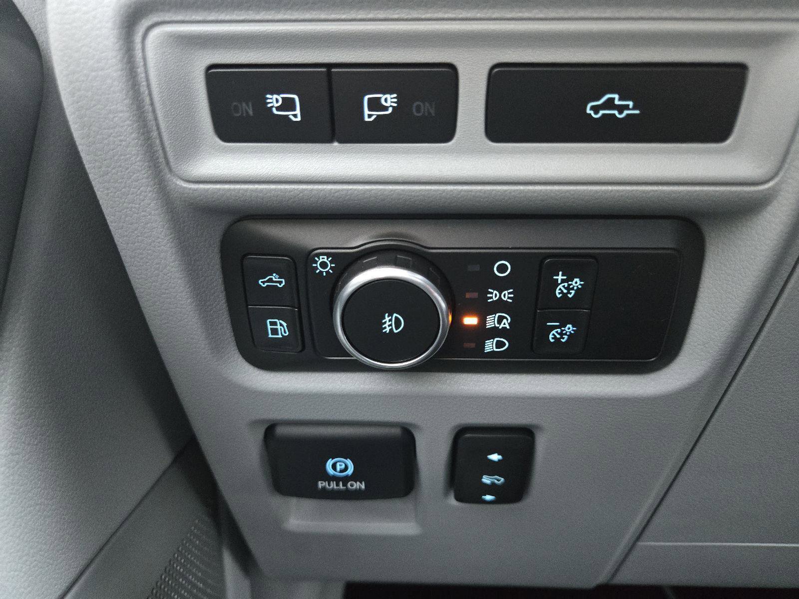 Used 2022 Ford F150 Limited image 46