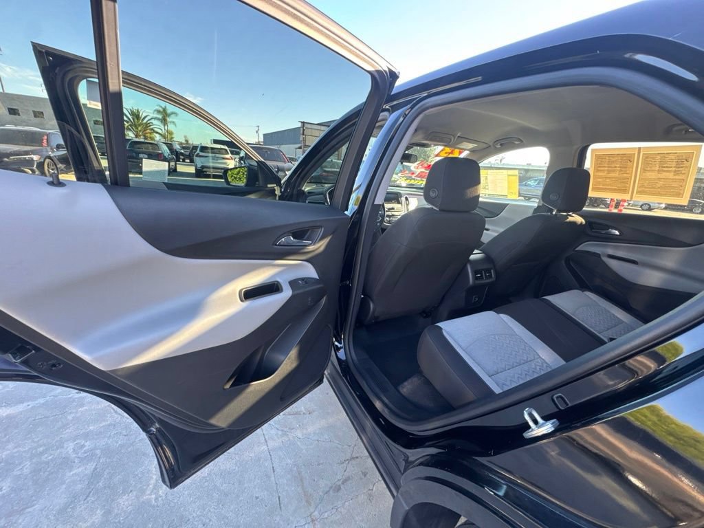 Used 2023 Chevrolet Equinox LT w/ Driver Convenience Package FWD image 8
