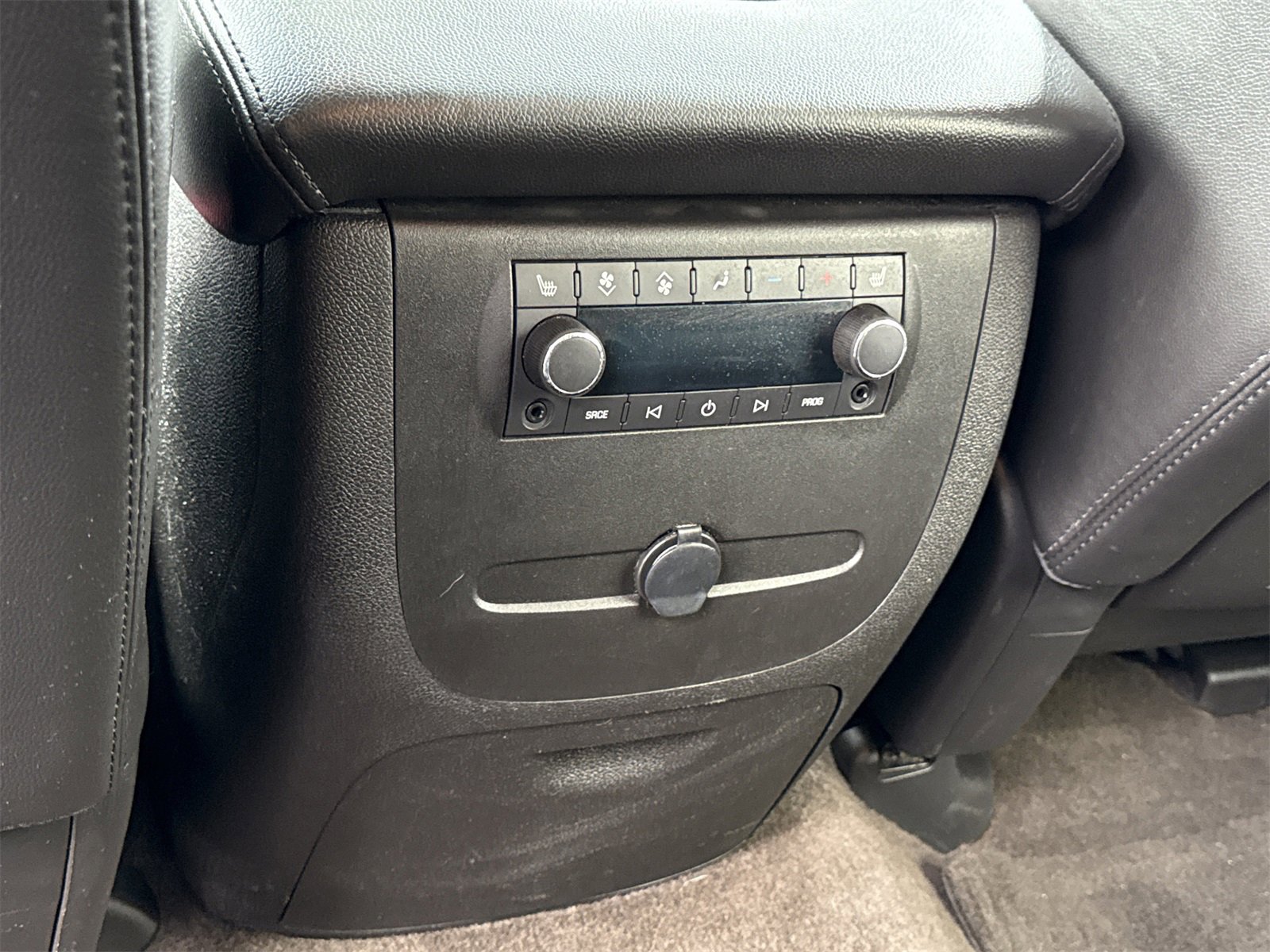 Used 2012 Chevrolet Suburban LT w/ Luxury Package image 14