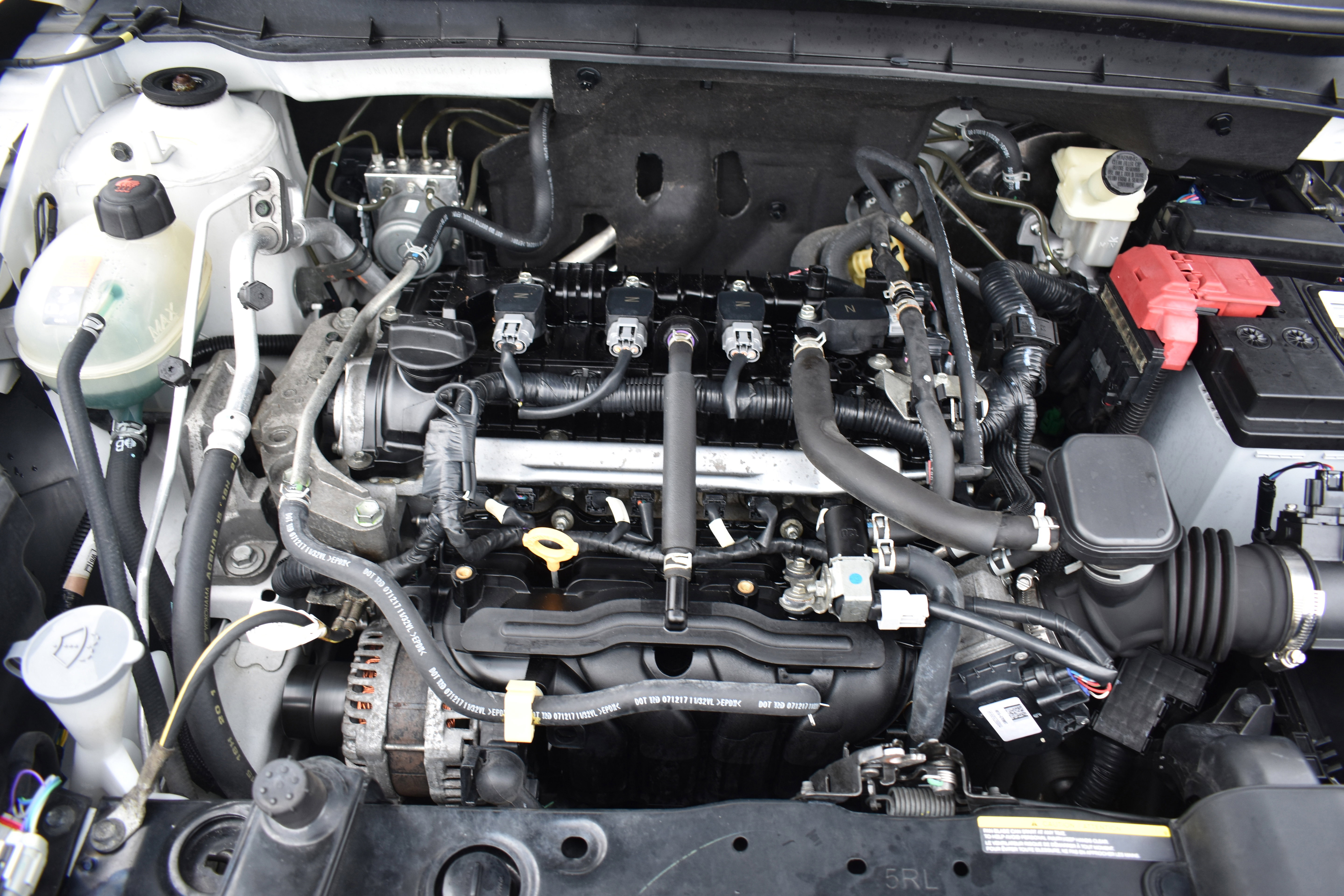 Used 2019 Nissan Kicks SR w/ Exterior Package image 30