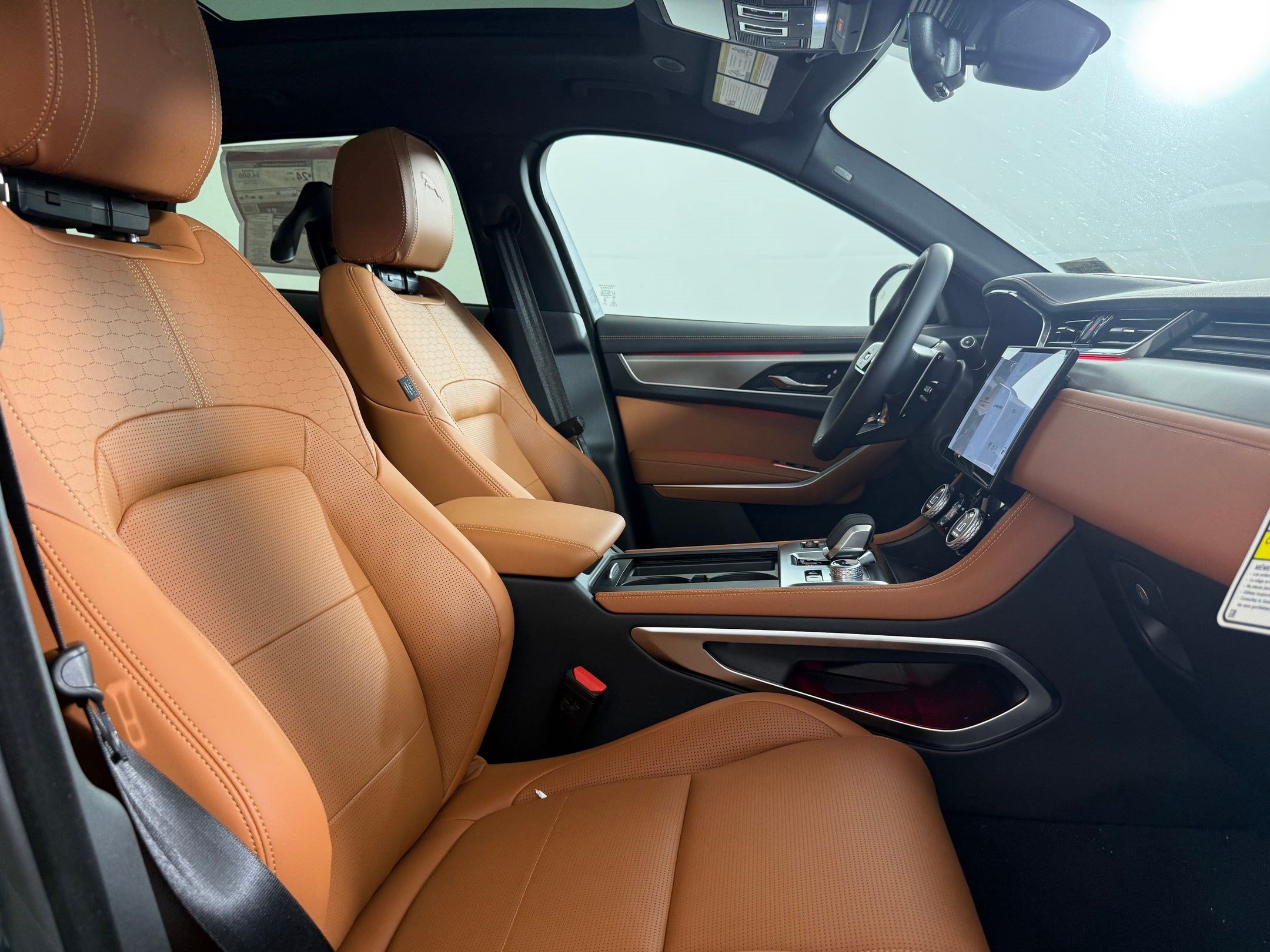 New 2026 Jaguar F-PACE R-Dynamic S AWD/4WD image 23