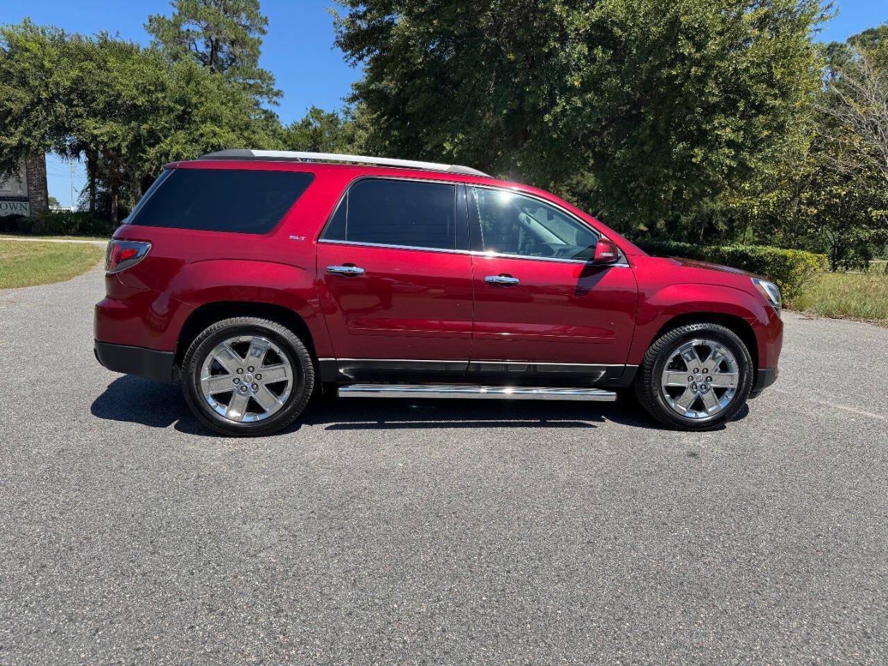 Used 2017 GMC Acadia Limited SLT AWD/4WD image 6