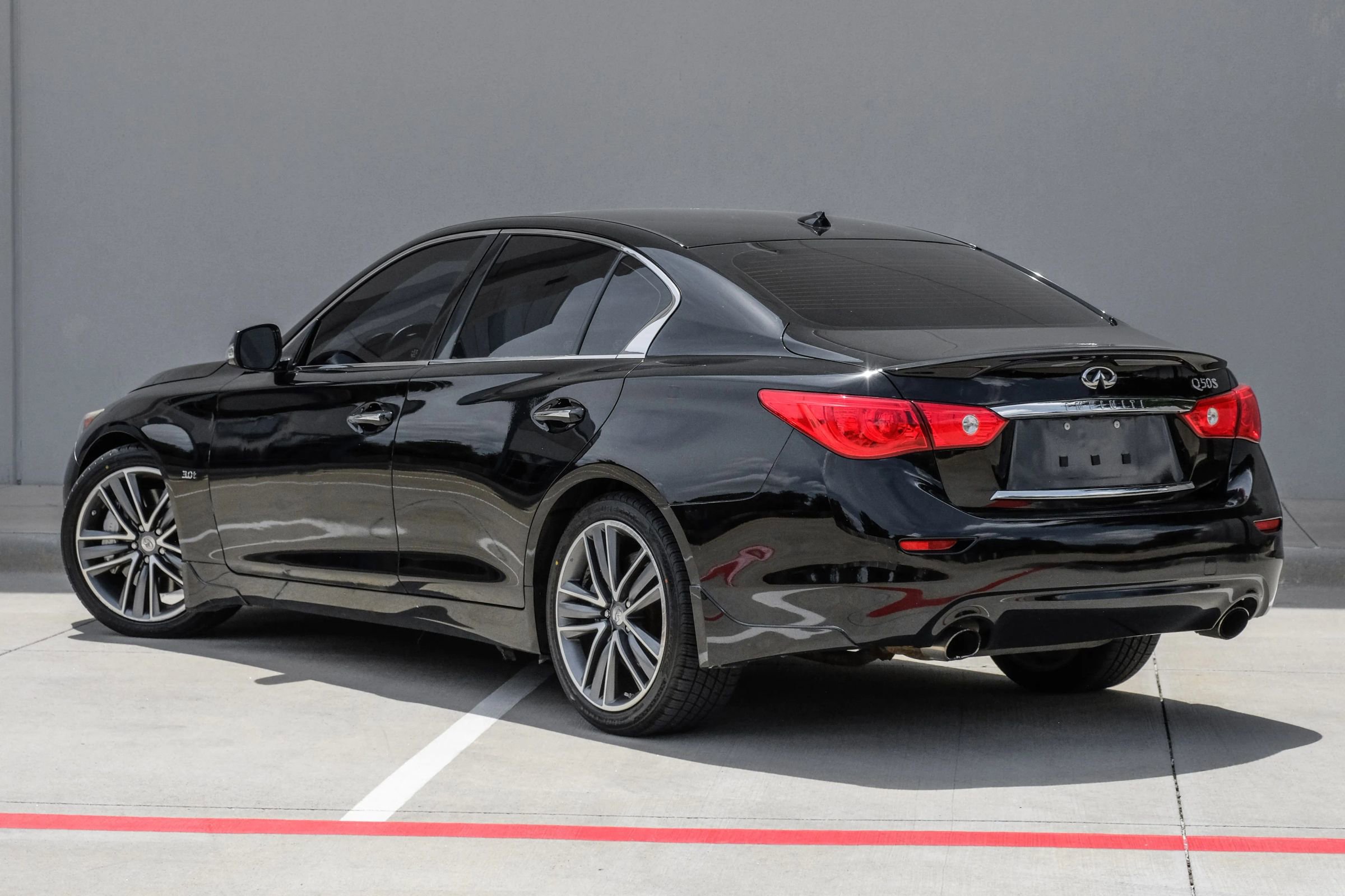 Used 2017 INFINITI Q50 Sport RWD image 9