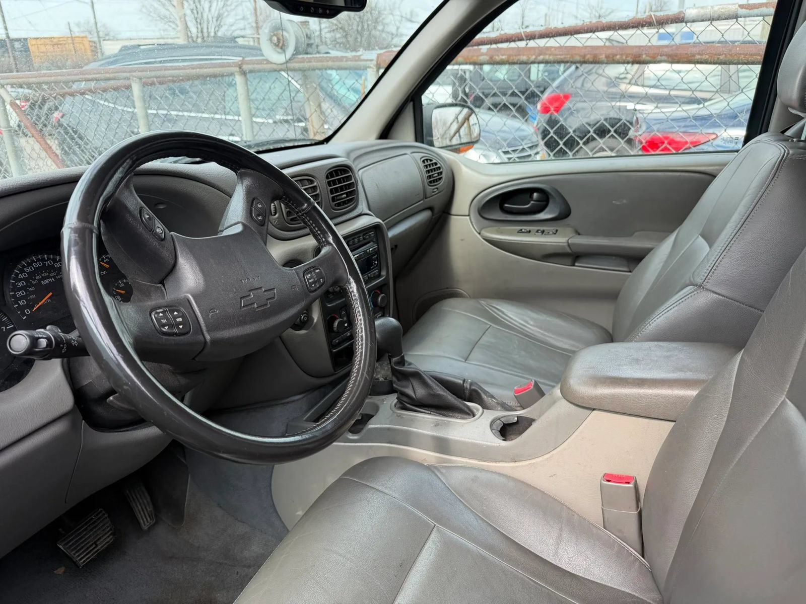Used 2004 Chevrolet TrailBlazer LT w/ LT Preferred Equipment Group AWD/4WD image 3