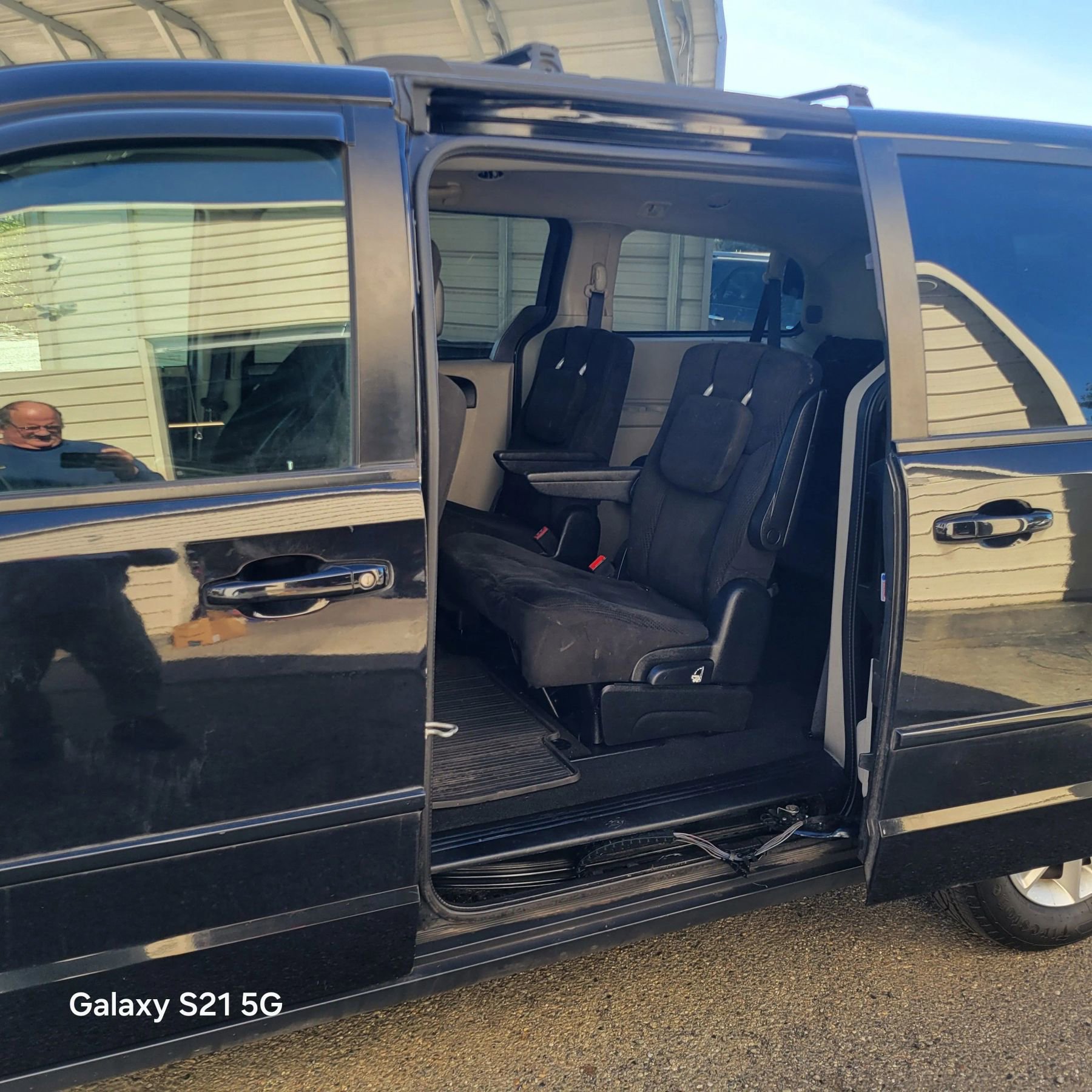 Used 2013 Dodge Grand Caravan SE image 21