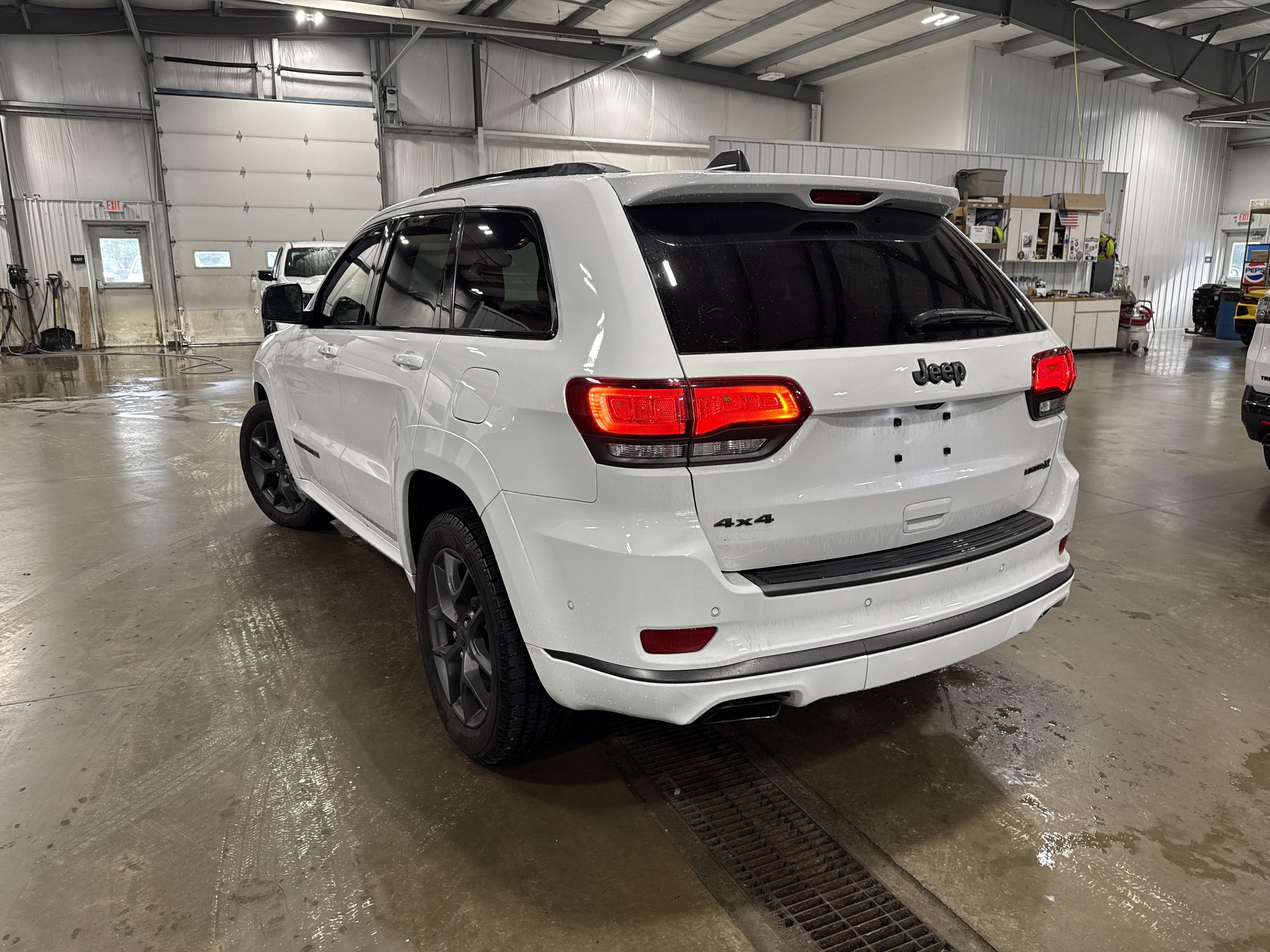 Used 2019 Jeep Grand Cherokee Limited X AWD/4WD image 4