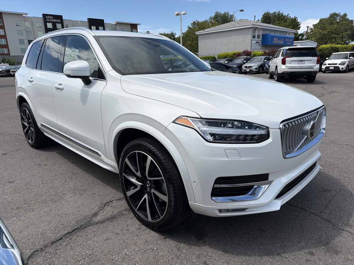 Used 2024 Volvo XC90 B6 Ultimate AWD/4WD image 7