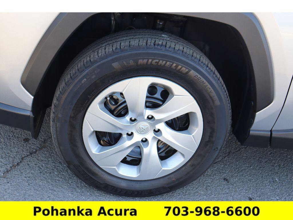 Used 2021 Toyota RAV4 LE image 26
