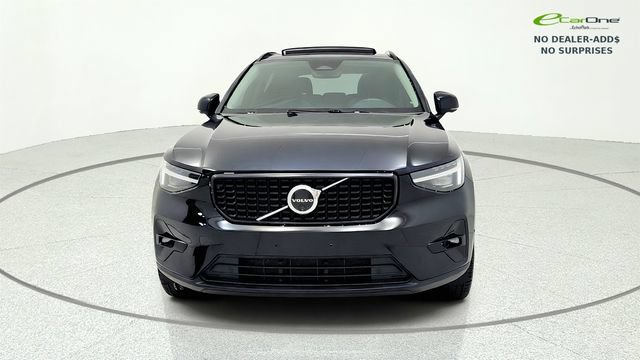 Used 2024 Volvo XC40 B5 Plus w/ Protection Package Premier AWD/4WD image 2