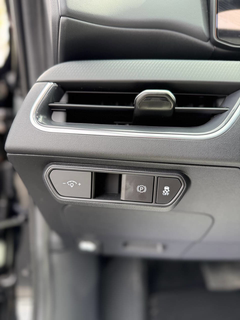 Used 2025 Kia K4 GT-Line w/ GT-Line Premium Package FWD image 15