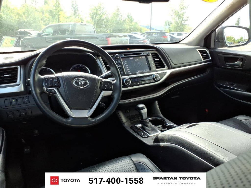 Used 2014 Toyota Highlander Limited AWD/4WD image 14