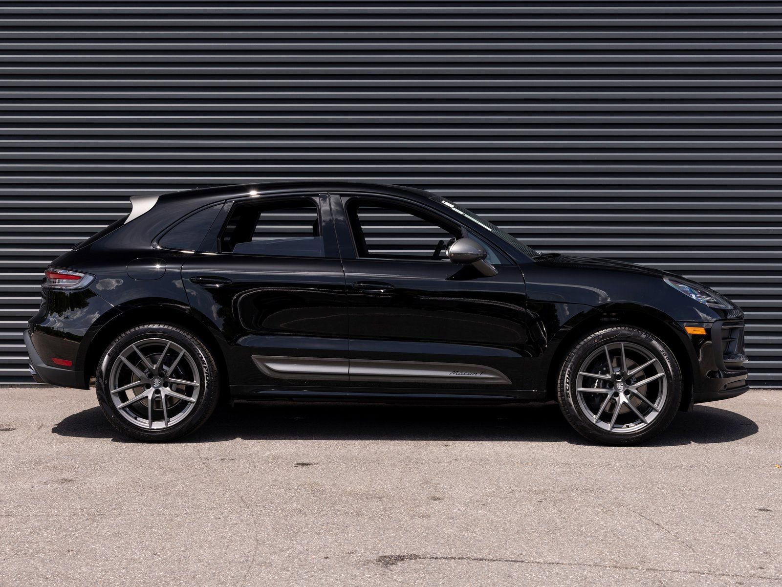 New 2025 Porsche Macan Turbo image 8