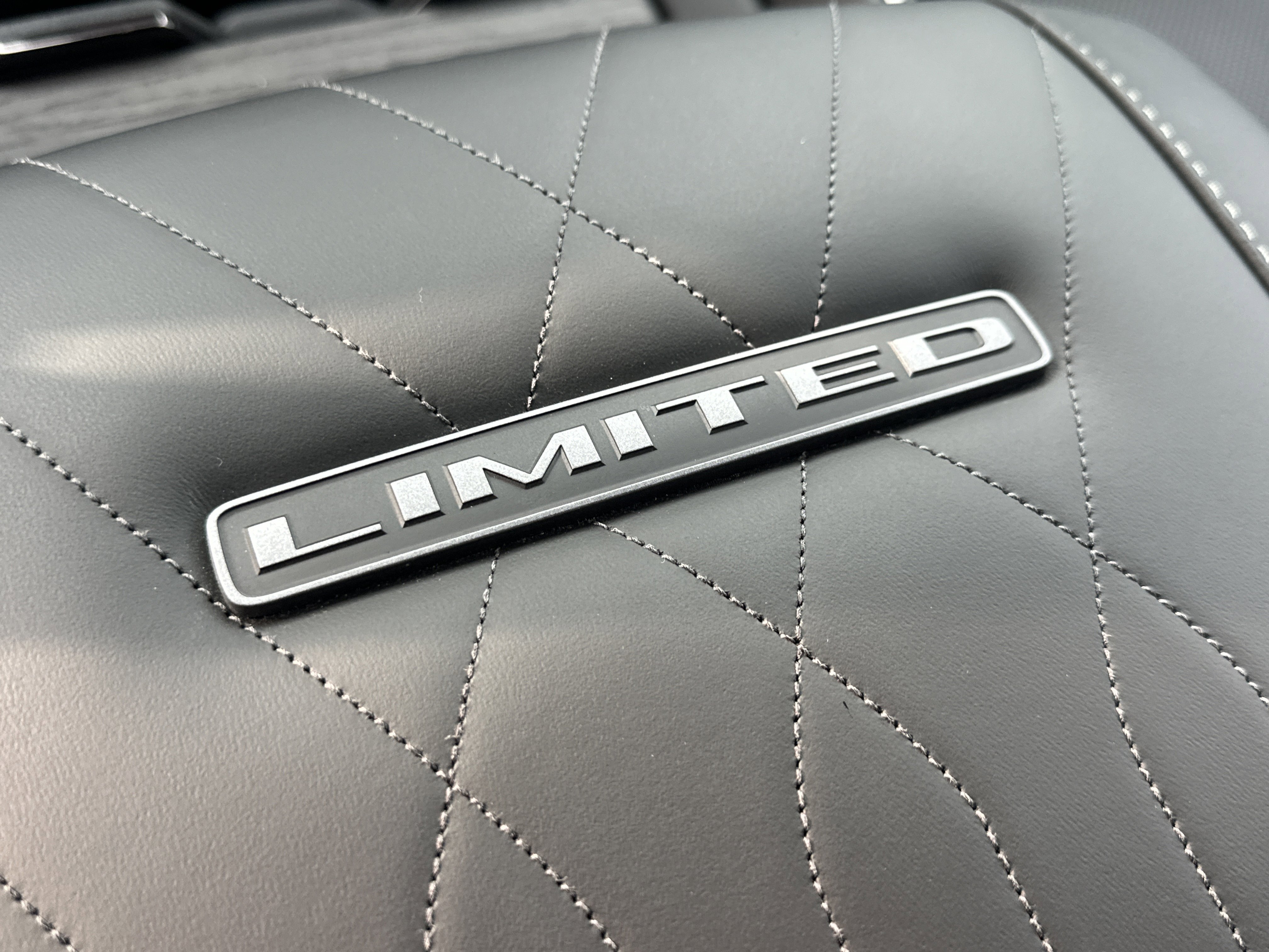 New 2026 RAM 2500 Limited AWD/4WD image 4