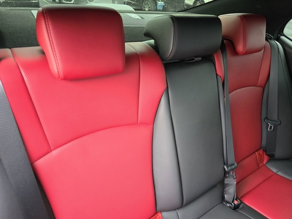 Used 2022 Lexus ES 300h F Sport image 18