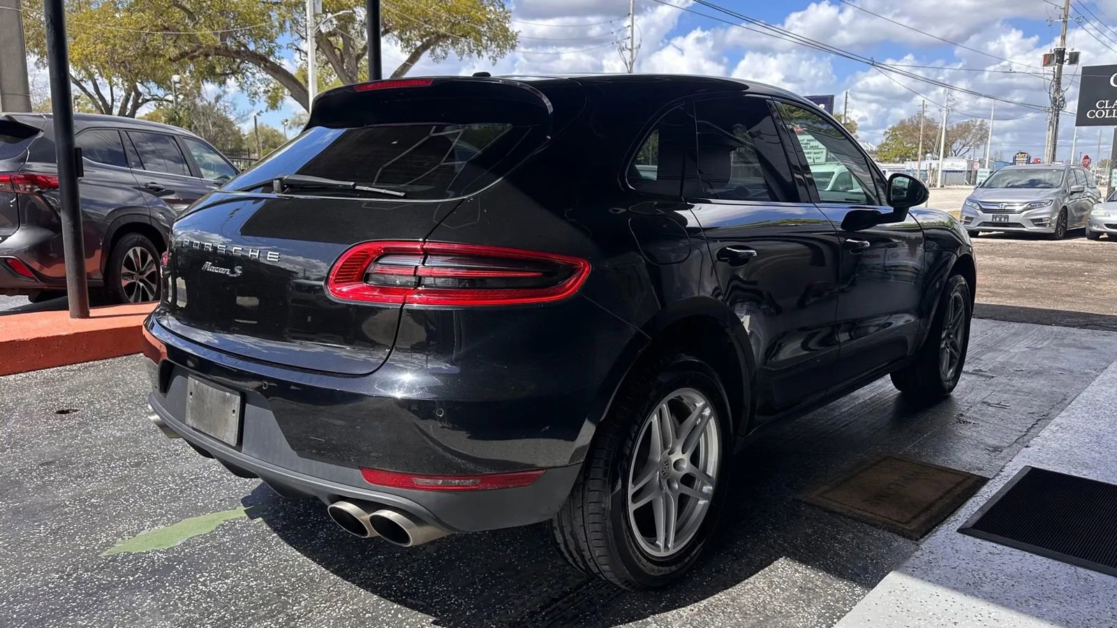 Used 2016 Porsche Macan S AWD/4WD image 6