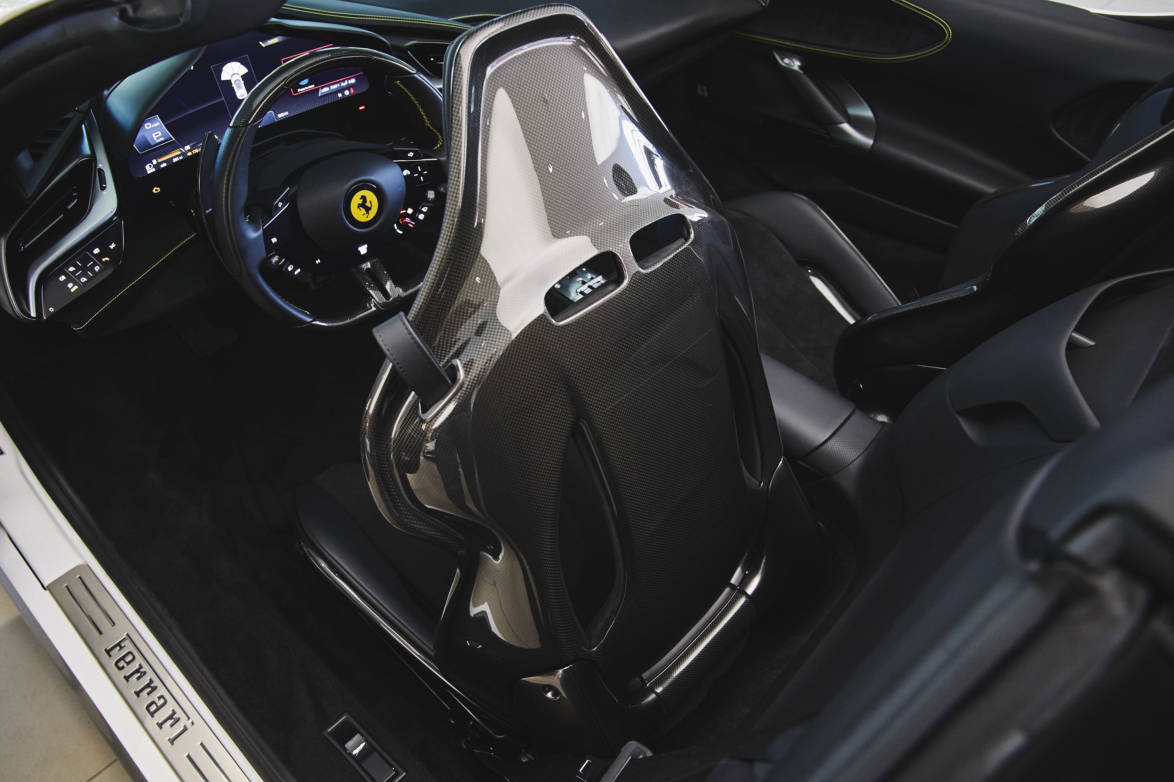 Used 2024 Ferrari SF90 Spider image 24