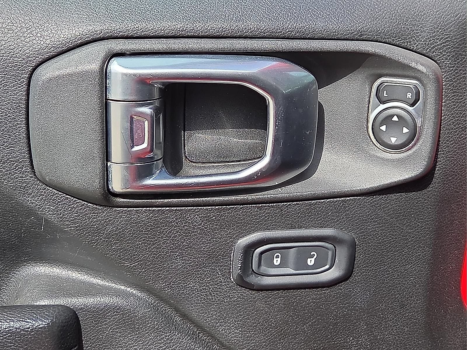 Used 2023 Jeep Wrangler Unlimited Sport AWD/4WD image 13