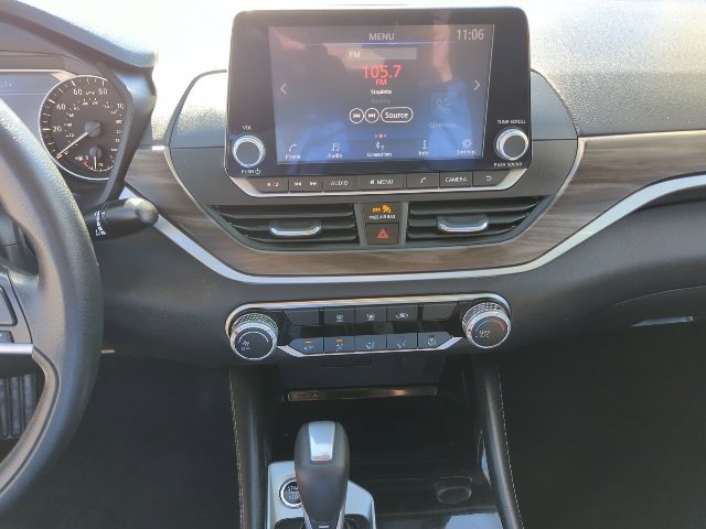 Used 2023 Nissan Altima 2.5 SV image 9