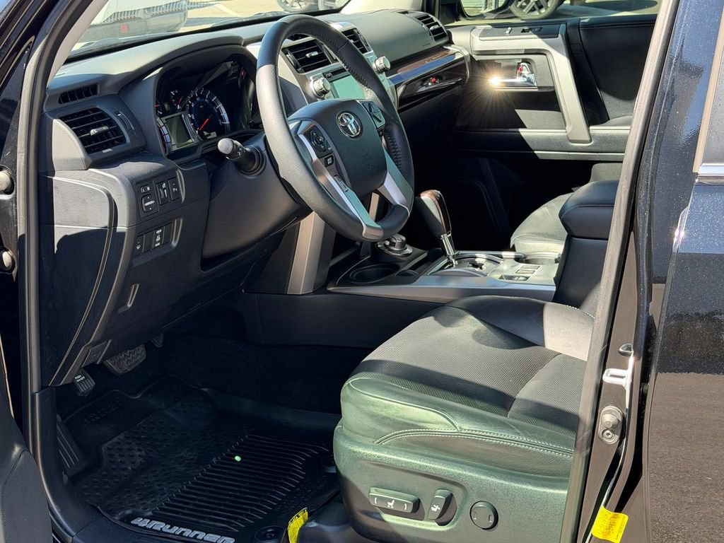 Used 2019 Toyota 4Runner Limited AWD/4WD image 10