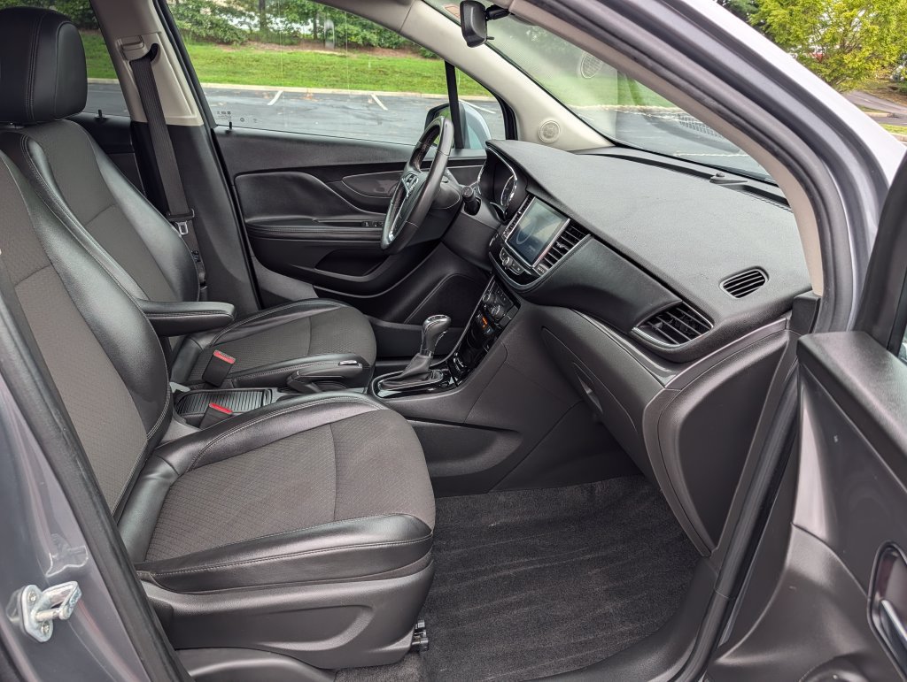Used 2020 Buick Encore Preferred FWD image 13