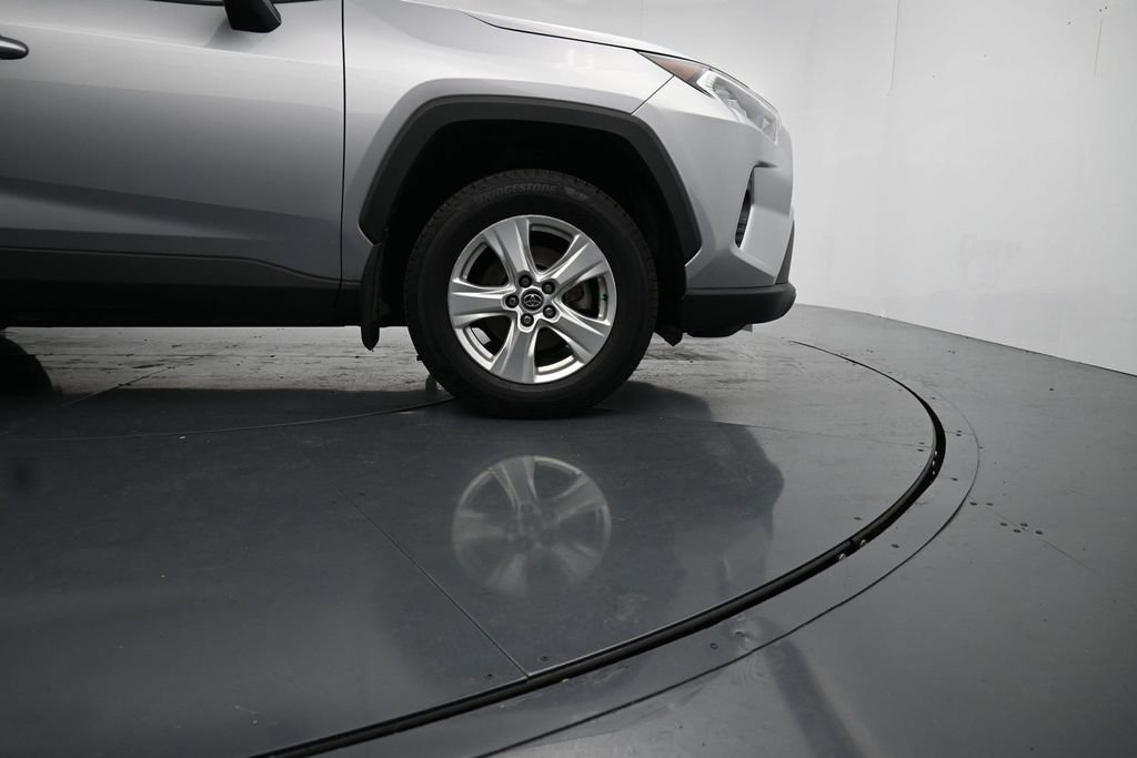 Used 2021 Toyota RAV4 XLE AWD/4WD image 11