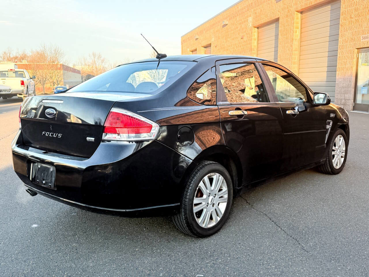 Used 2009 Ford Focus SEL image 5