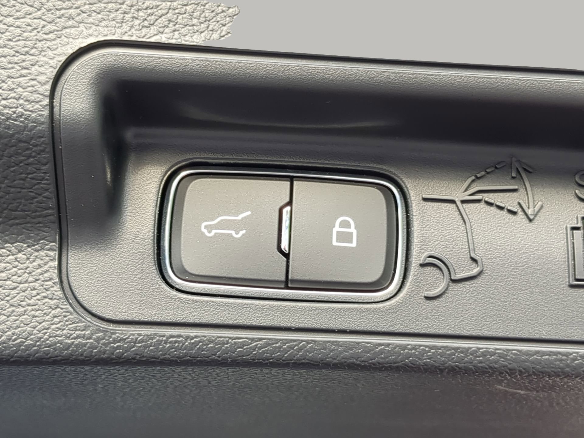 Certified 2023 Ford Explorer ST w/ Equipment Group 401A image 39